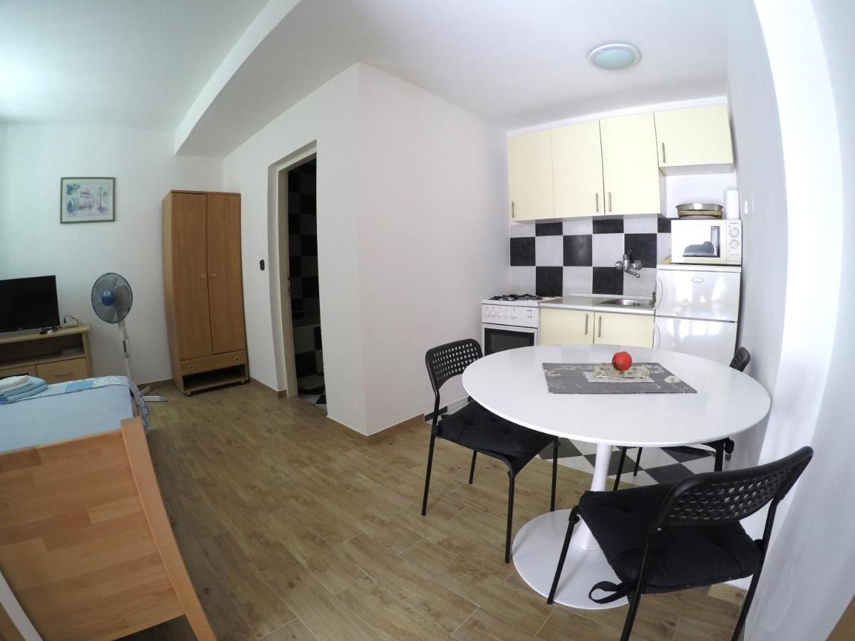 Peach Apartment'S Repic Бибине Екстериор снимка