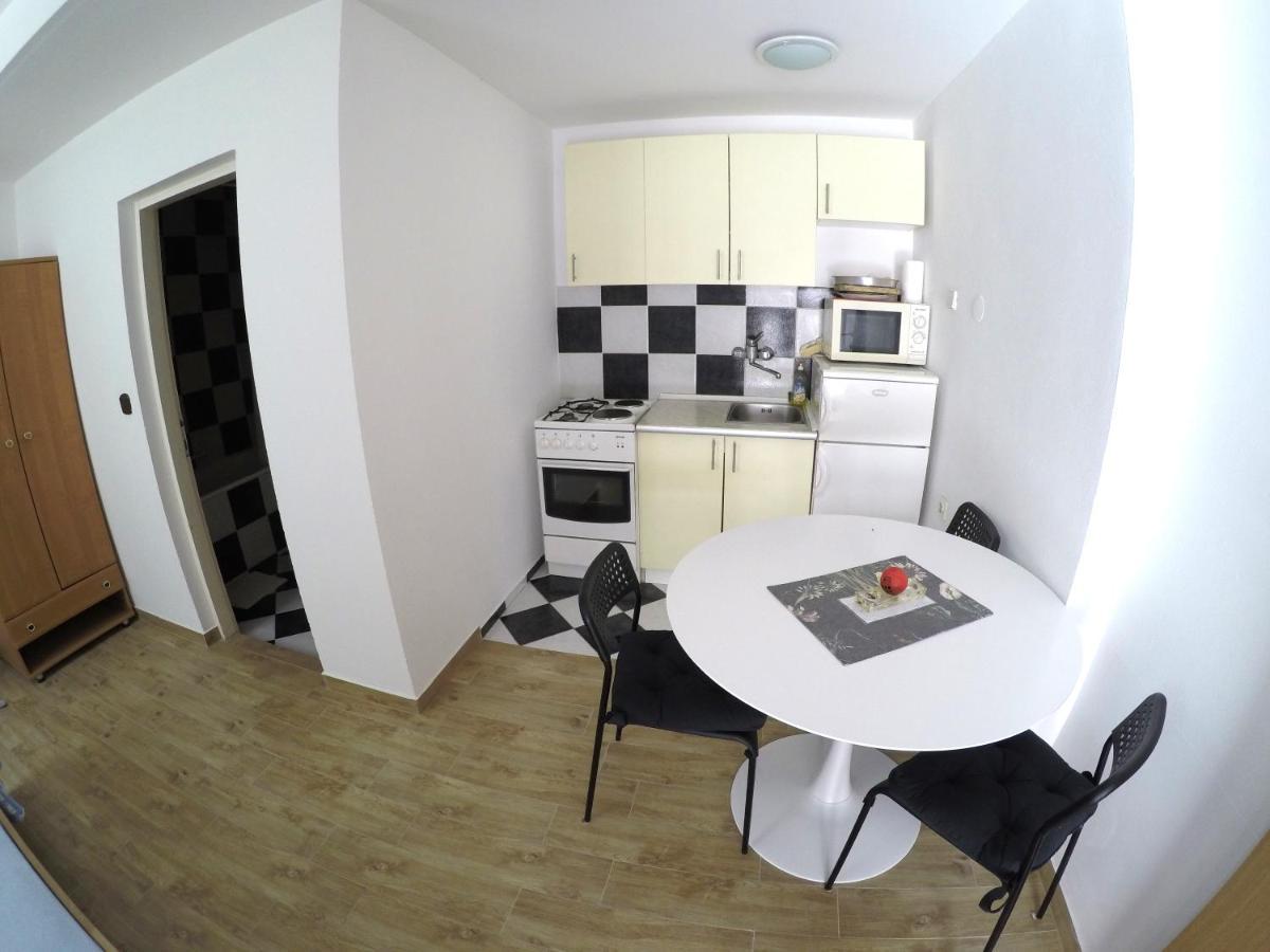 Peach Apartment'S Repic Бибине Екстериор снимка